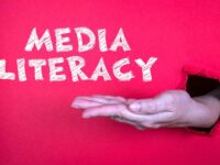 Merawat Budaya dengan Literasi Media