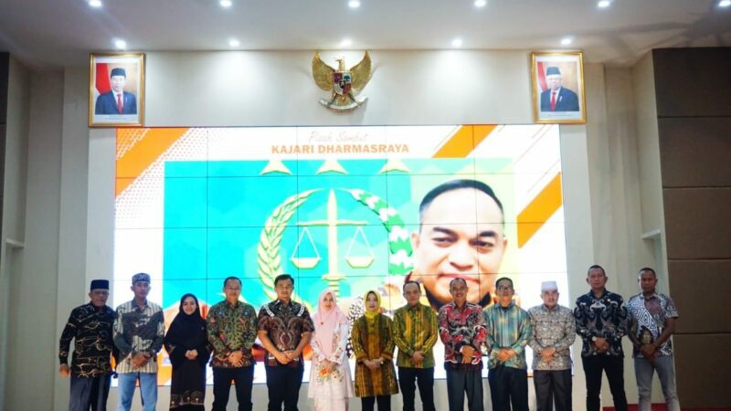 Pemkab Dharmasraya beserta Forkopimda melaksanakan acara pisah sambut Kepala Kejaksaan Negeri (Kajari) Dharmasraya yang sebelumnya dipimpin