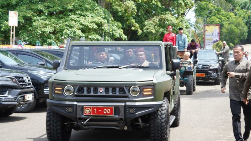 Disambut Hangat di Tanah Datar, Warga Teriakkan Prabowo Presiden