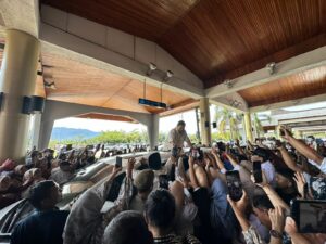 Mendarat di Tanah Minang, Teriakan Prabowo Presiden Bertalu-talu