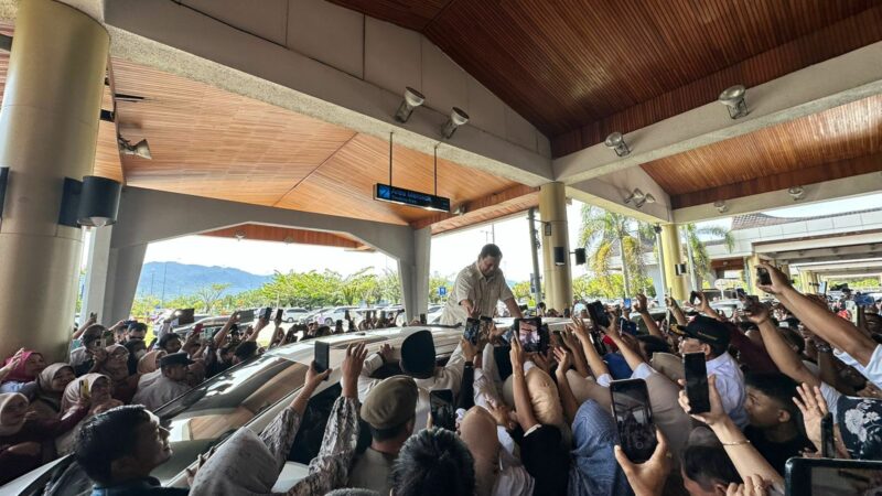 Mendarat di Tanah Minang, Teriakan Prabowo Presiden Bertalu-talu