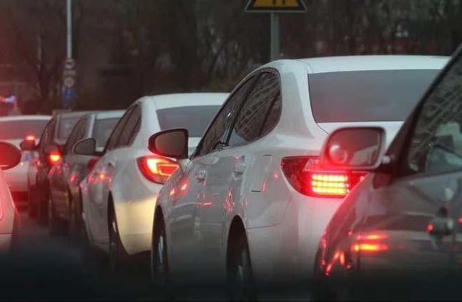 Jelang Hari Raya Idul Fitri 1444 Hijriyah, sudah mulai terjadi peningkatkan jumlah kendaraan di Sumatra Barat. Salah satunya melewati Agam