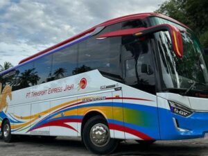 Arus balik Lebaran 2023 diperkirakan akan terjadi pada 30 April hingga 1 Mei 2023. Tiket pesawat rute Padang-Jakarta hingga 1 Mei 2023 ludes.