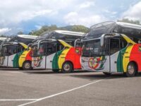 Bus masih menjadi moda transportasi yang menjadi pilihan bagi masyarakat Sumatra Barat untuk pergi ke rantau pada momen arus balik.