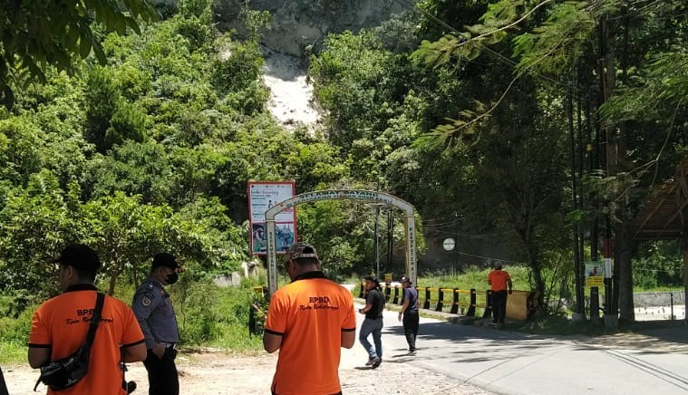 3 Gempa Dalam Setengah Jam, Salah Satu Tebing Ngarai Sianok Longsor