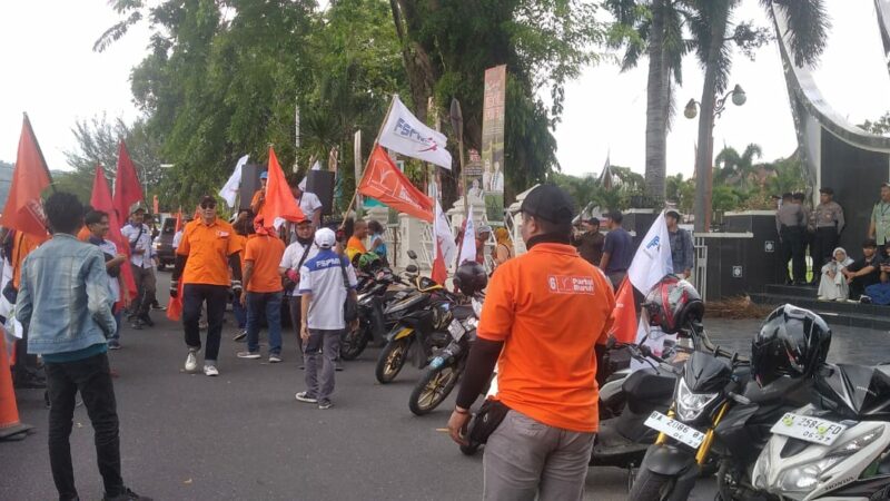 Aksi Hari May Day di Padang, Tolak Keras UU Omnibus Law