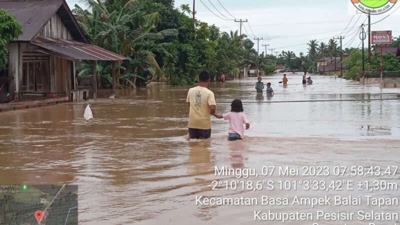 Banjir dan Longsor Terjang Sejumlah Daerah di Sumbar