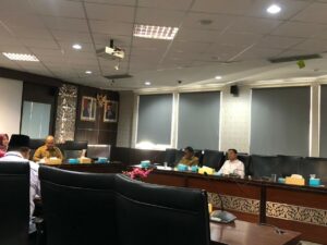 Rapat dengan Sekdaprov, DPRD Sumbar Minta Orang Partai Tak Jadi Pengurus Masjid Raya