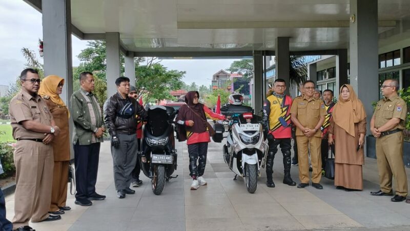 Tiga orang warga Payakumbuh berangkat ke Tanah Suci Mekkah dengan sepeda motor. Keberangkatan mereka yaitu Nazif Ayani, Ratnawati dan