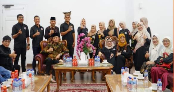 Sanggar Tari dan Musik Sofyani asal Bukittinggi, Sumatra Barat (Sumbar), akan mengikuti Festival Montoire di Perancis pada 4 Juli hingga