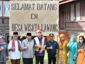 Desa Wisata Lawang yang berada di Nagari Lawang, Kecamatan Matur, Kabuparen Agam, merupakan satu dari lima desa wisata di Sumbar masuk ADWI