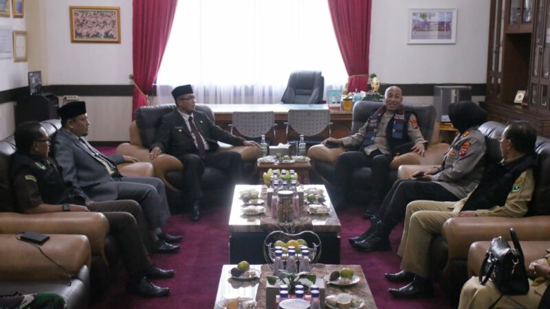 Irwasda Polda Sumbar, Kombes Pol Arif Rahman Hakim beserta rombongan melakukan kunjungan kerja ke Kota Payakumbuh pada Senin (22/5/2023).