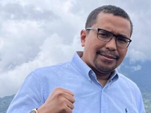 Direktur PUSaKO Universitas Andalas Charles Simabura menilai banyaknya fenomena caleg dari satu keluarga merupakan hal buruk.