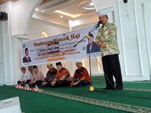 Kepala Kanwil Kemenag Sumbar, Helmi mengatakan bahwa kuota haji Sumbar tahun ini ada sebanyak 4.613 jemaah. Para jemaah haji Sumbar itu akan diberangkatkan dalam 12 kloter.