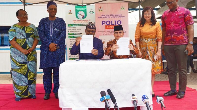 Pemerintah Bersama Bio Farma Hibahkan 1,5 Juta Vaksin Pentavalen ke Nigeria