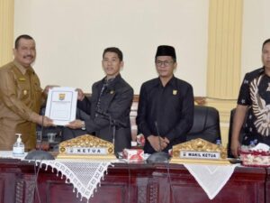 Wawako Mardison Jawab Pandangan Fraksi di DPRD Pariaman
