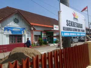 Ketua Balai Pelestarian Nilai Budaya (BPNB) Sumatra Barat (Sumbar), Undri menyebutkan bahwa bangunan lama SMA 1 Padang yang berada di Jalan