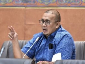 PTPN Group menggagas program replanting atau peremajaan kelapa sawit rakyat. Program ini bertujuan untuk meningkatkan produktivitas tanaman