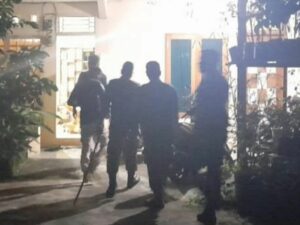 Satpol PP Padang mengamankan dua pasangan bukan suami istri (pasutri) saat melakukan pengawasan di sejumlah kos-kosan pada Jumat (16/6/2023).