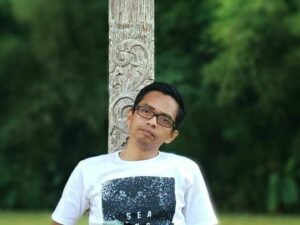 Ahlam Mosteghanemi dan Kesetiaan pada Bahasa Arab