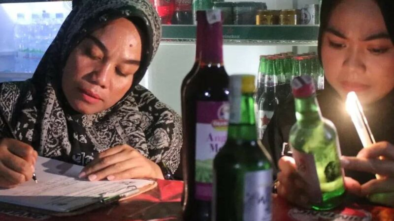 Awasi Peredaran Minol, Tim Gabungan Sisir Kafe Karaoke di Padang