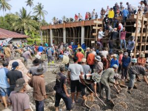 Sekitar 400 Orang Wakafkan Tenaga Membersamai Pembangunan Asrama Putra MTI Tanjung Barulak