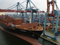 IPC TPK Layani Perusahaan Pelayaran Oman Masuk Indonesia