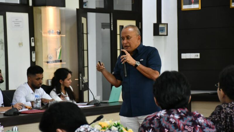 Kuliah Umum di Unand, Semen Padang Kenalkan Program Nabuang Sarok