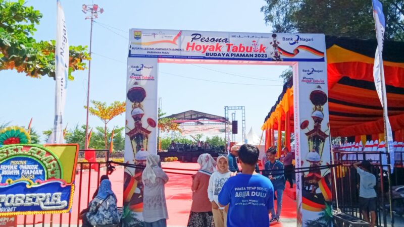 Meriahnya Pesona Hoyak Tabuik Budaya Piaman