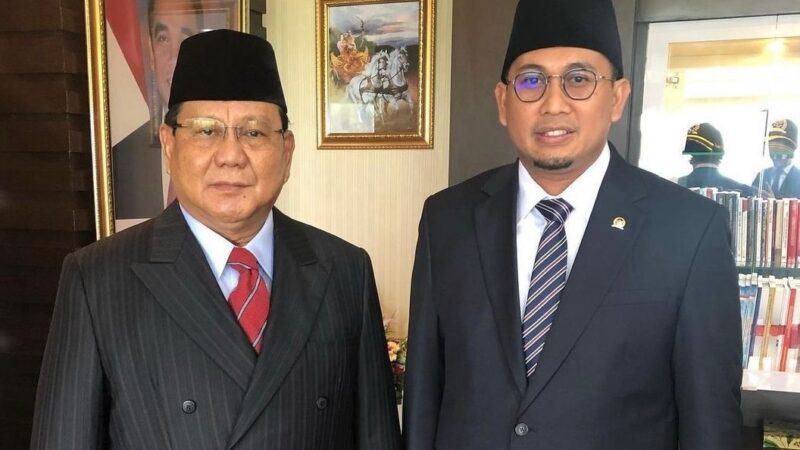 Pemerintah akhirnya memutuskan hanya memberlakukan kenaikan tarif pajak pertambahan nilai (PPN) dari 11 persen menjadi 12 persen