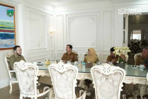 Inovasi Samsat Minggu pagi akan hadir di Kota Padang Panjang. Samsat Minggu pagi tersebut hadir setiap minggu ke-2 dan ke-4 setiap bulannya.