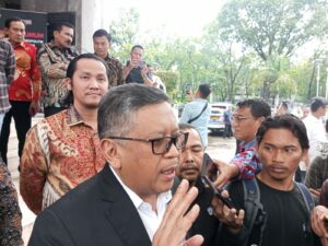 Sekretaris Jenderal PDI Perjuangan, Hasto Kristiyanto mengatakan bahwa partainya akan menyiapkan bakal nama untuk maju dalam Pemilihan Gubernur Sumatra Barat (Sumbar) 2024. Namun ketika ditanya siapa yang akan diusung, Hasto belum mau menyebut nama.