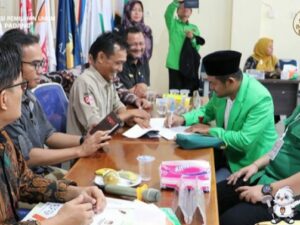 Sebanyak 13 parpol mengajukan perbaikan dokumen persyaratan bakal calon legislatif untuk Pemilu serentak tahun 2024 ke KPU Padang.