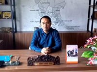 Kadisdik Limapuluh Kota, Afri Efendi, mangkir dua hari berturut-turut saat dipanggil DPRD. Pemanggilan itu terkait dengan video viral