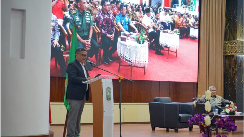 Kuliah Umum di Unand: Hasto Ajak Mahasiswa Teladani Pendiri Bangsa dari Sumbar