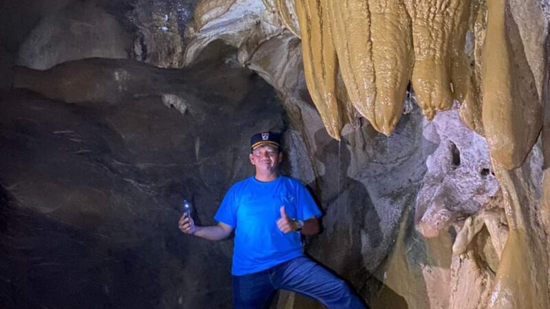 Mengintip Keindahan Goa Kelelawar di Indarung