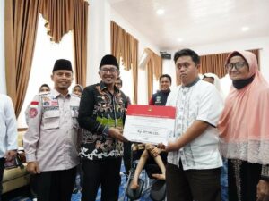 182 Penyandang Disabilitas Tanah Datar Terima Bantuan Kemensos