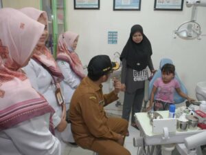 Tinjau Puskesmas Lubeg, Wako Padang Apresiasi Akreditasi Paripurna