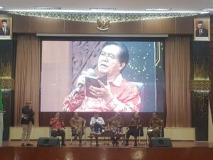 Profesor Unand Terbitkan Buku 'Rencana Aksi Pengembangan Ekonomi Rakyat, Teori, Fakta dan Aplikasi'