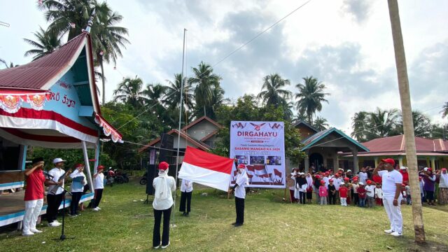 Sebelum Panjat Pinang, Warga Antaro Jaya, Katapiang Gelar Upacara