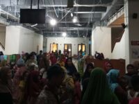 Kondisi Warga Air Bangis di Masjid Raya Sumbar Usai Kehujanan Saat Demonstrasi