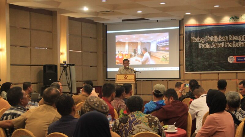 Perdagangan karbon menjadi pembicaraan hangat saat ini sebagai salah satu upaya yang ditempuh untuk mitigasi perubahan iklim dan