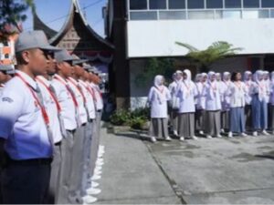 Sebanyak 54 calon Paskibraka Bukittinggi mengikuti pemusatan latihan tahap kedua atau dengan tantingan, 11-18 Agustus 2023.