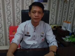 Jembatan di jalan Anak Air, Kecamatan Koto Tangah, Kota Padang, terban sejak beberapa waktu belakangan ini. Kondisi ini membuat akses menuju