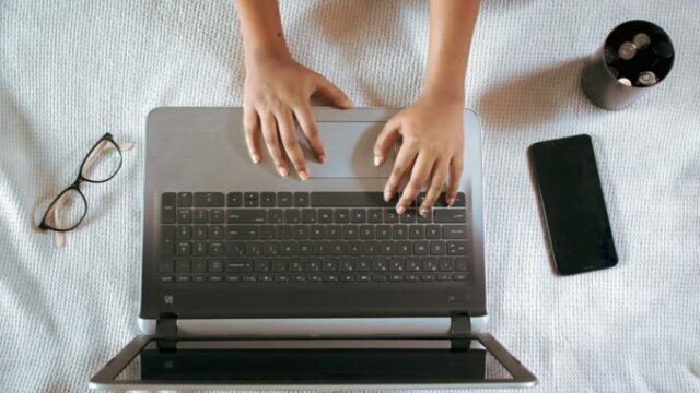 Gawai merupakan suatu perangkat elektronik yang memiliki tujuan dan fungsi khusus yang secara spesifik dirancang lebih canggih.