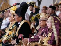 HUT RI ke-78, Wapres dan Istri Kenakan Baju Adat Minang