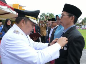 470 ASN di Agam Terima Satylencana