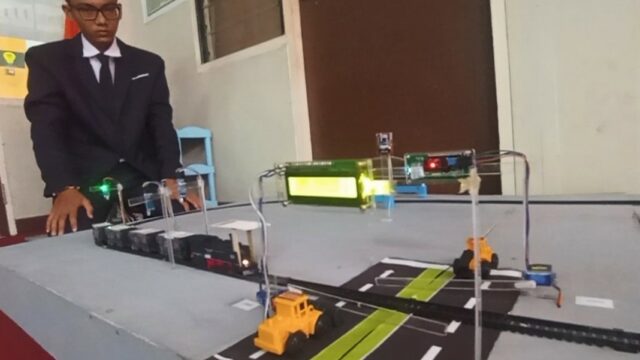 Mahasiswa FTI UBH Rancang Alat Monitoring Pengendali Palang Pintu Kereta Api