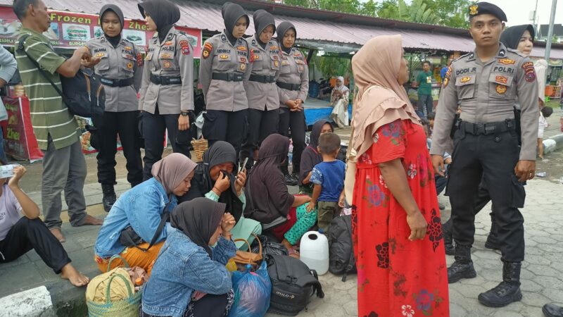 17 Orang Ditangkap dalam Pembubaran Paksa Warga Air Bangis di Masjid Raya