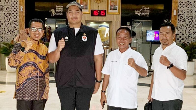 KONI Pariaman Usulkan Pembangunan Sarana Olahraga ke Menpora